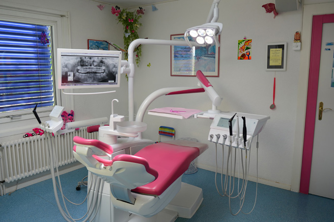 Salle de soins dentaires chez dentiste enfant Bussigny près Lausanne